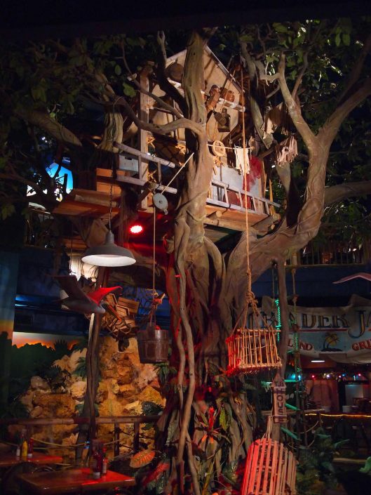 banyan-treehouse-Trees-Tree-Nature-Maker-Naturemaker-Art-Artificial-Fake-Custom-design-unique-best-commercial-metal